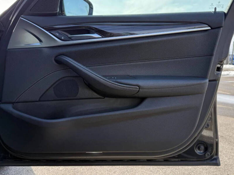 2019 BMW 5 Series 540i
