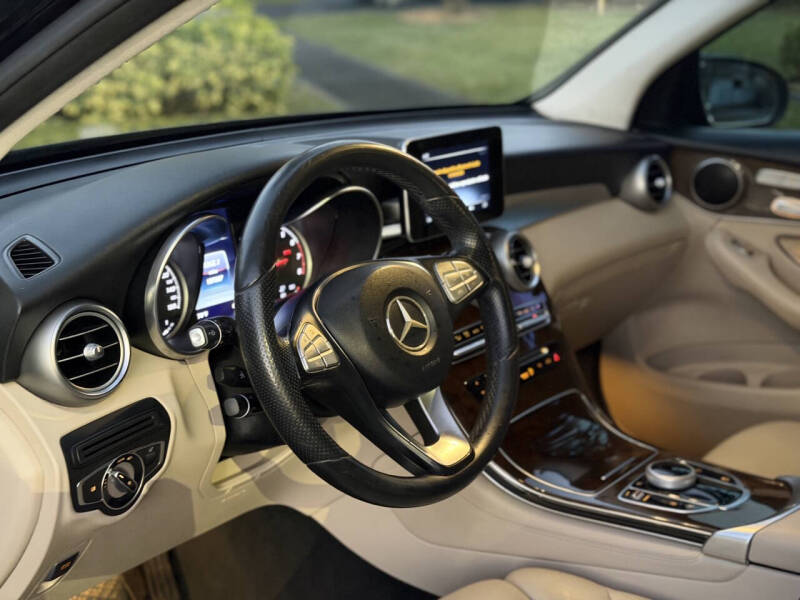 2017 Mercedes-Benz GLC GLC 300