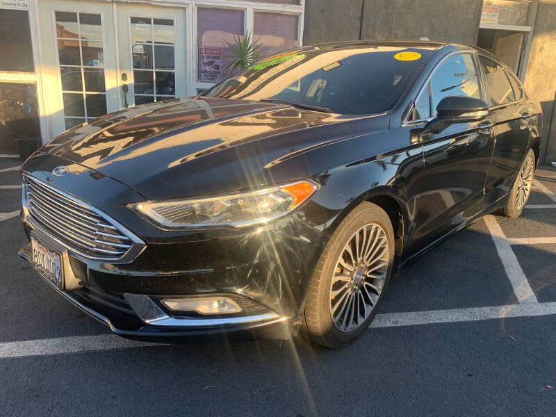 2017 Ford Fusion SE's photo