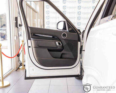 2024 Land Rover Discovery P300 S