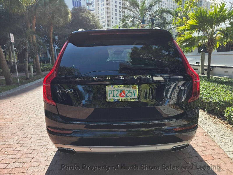 2018 Volvo XC90 T6 Momentum