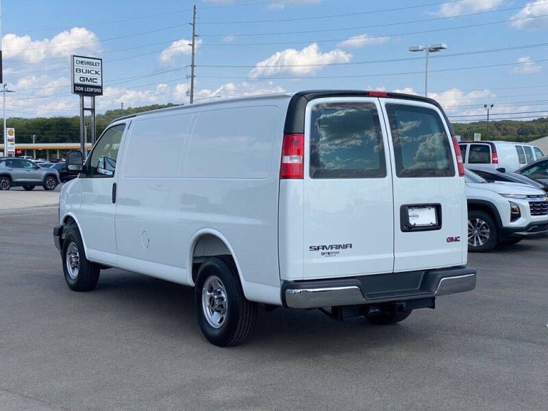 2025 GMC Savana 2500