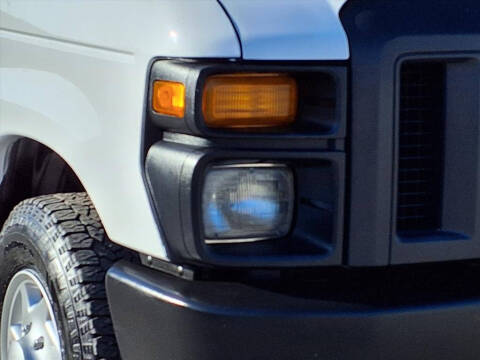 2013 Ford E-Series E-350 SD