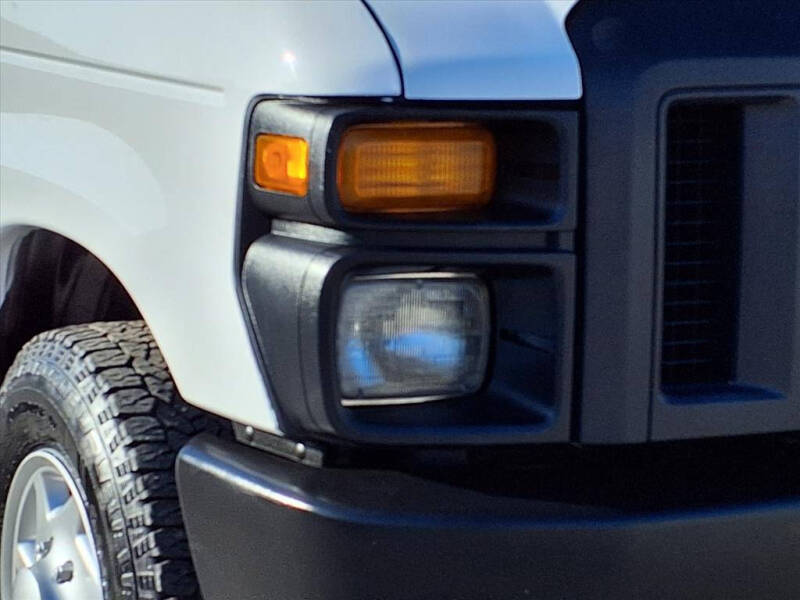 2013 Ford E-Series E-350 SD