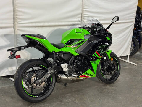 2024 Kawasaki Ninja 650 KRT
