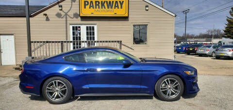 2015 Ford Mustang for sale at Parkway Motors in Springfield IL
