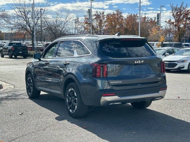 2024 Kia Sorento S