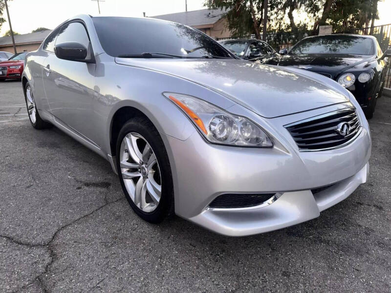 2010 INFINITI G Coupe 37x photo 27