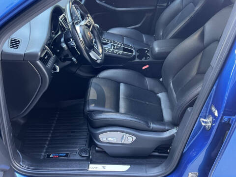 2017 Porsche Macan S