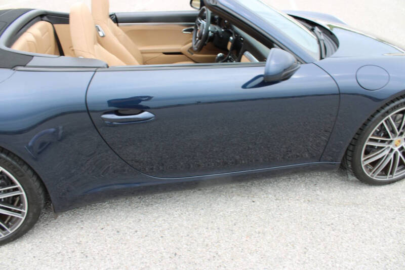 2018 Porsche 911 Carrera