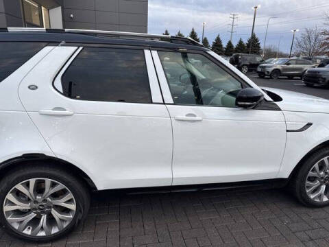 2026 Land Rover Discovery P360 Tempest Edition