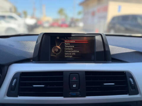 2015 BMW 3 Series 320i
