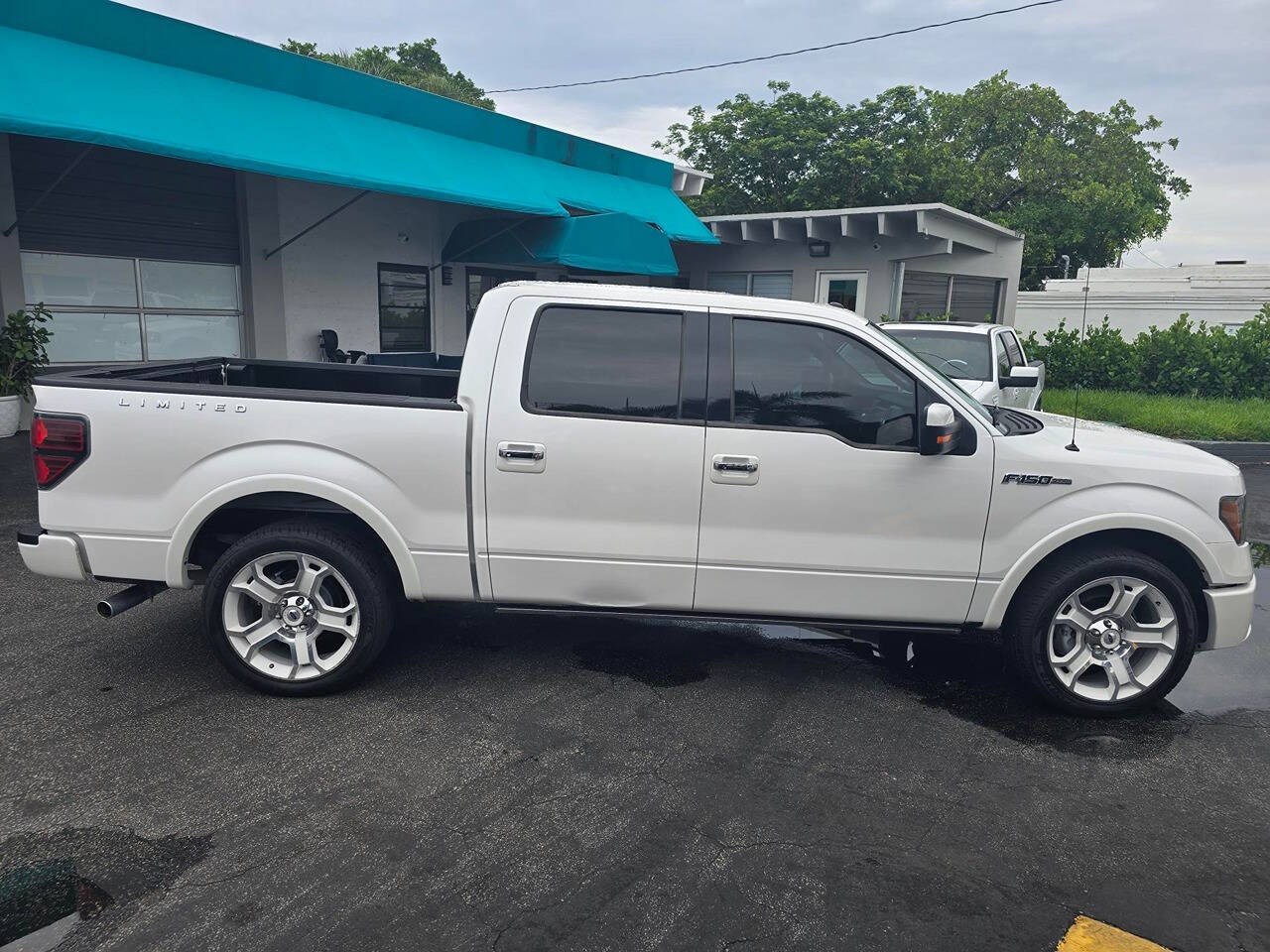 2011 Ford F-150 13