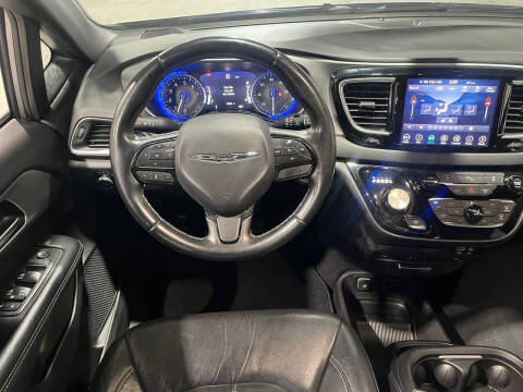 2018 Chrysler Pacifica Touring L Plus