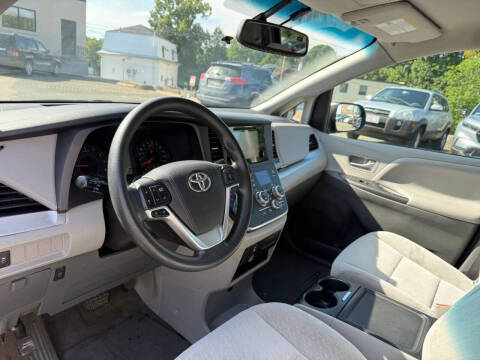 2017 Toyota Sienna