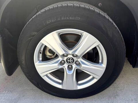 2021 Toyota Highlander LE