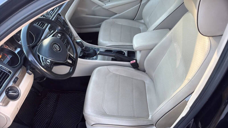 2016 Volkswagen Passat