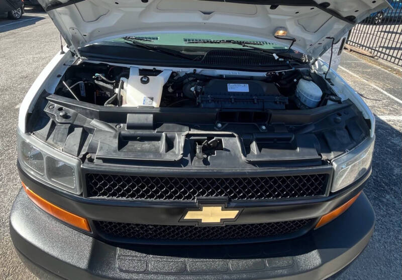 2021 Chevrolet Express 2500