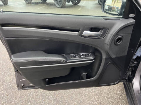 2023 Chrysler 300 S V6