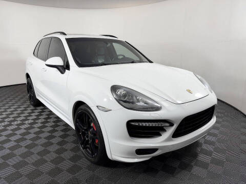2013 Porsche Cayenne GTS