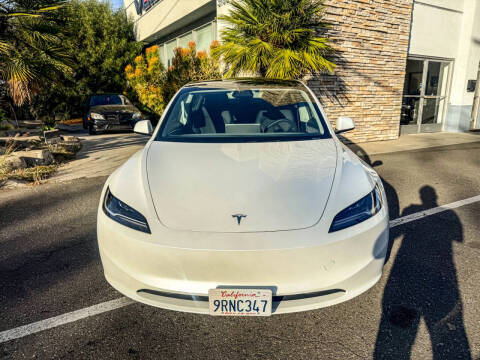 2025 Tesla Model 3 Long Range