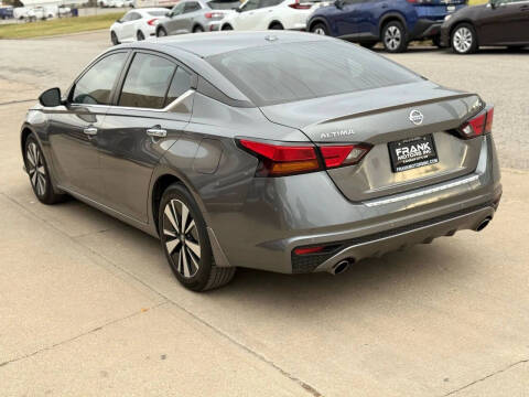 2022 Nissan Altima 2.5 SV