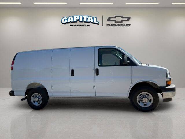 2025 Chevrolet Express 2500