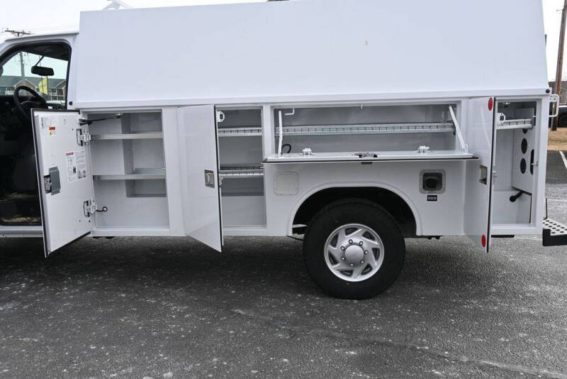 2025 Ford E-Series