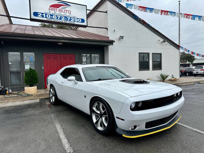 2017 Dodge Challenger 392 HEMI Scat Pack Shaker