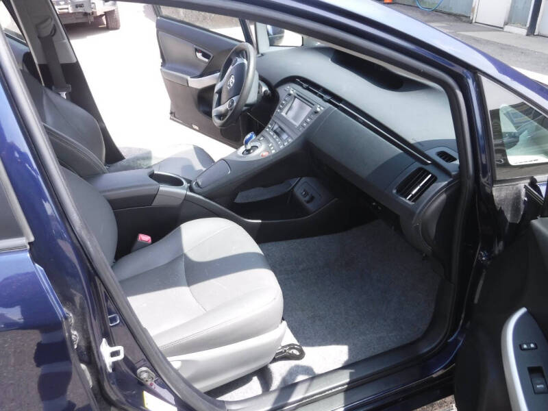 2013 Toyota Prius Two