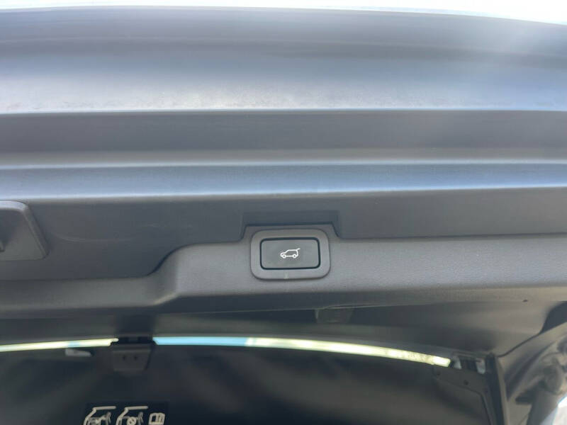 2018 Land Rover Discovery HSE