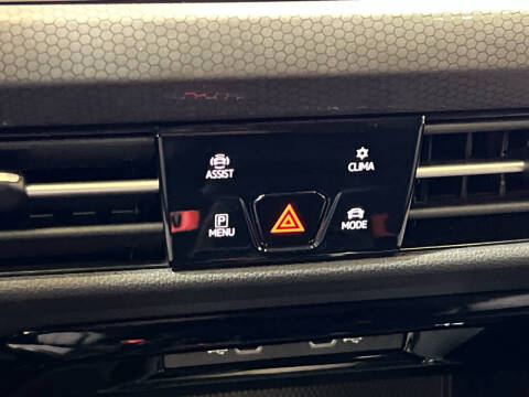 2024 Volkswagen Golf GTI SE