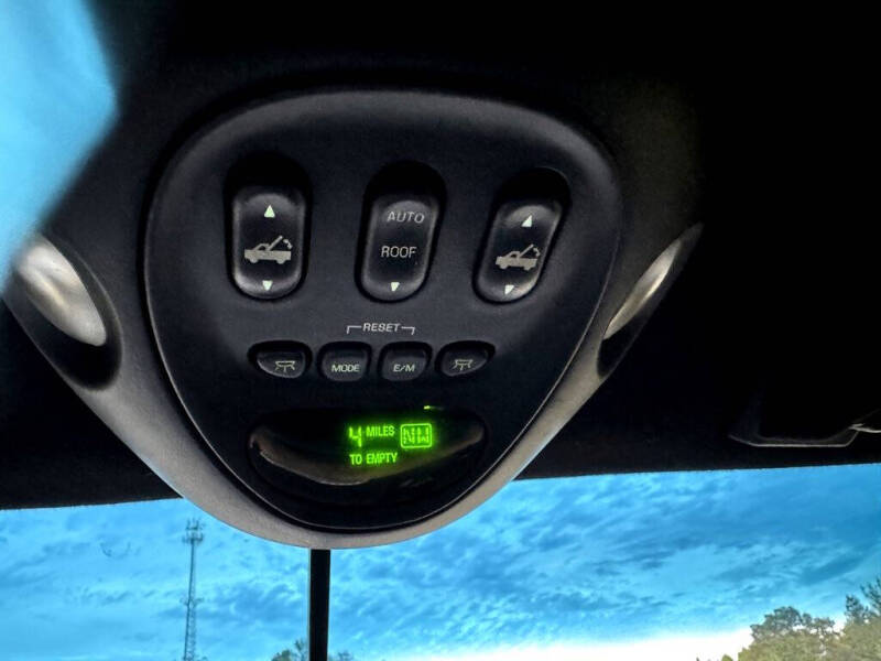 2002 Lincoln Blackwood