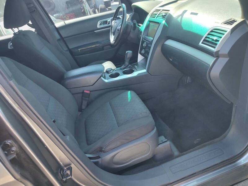 2011 Ford Explorer XLT