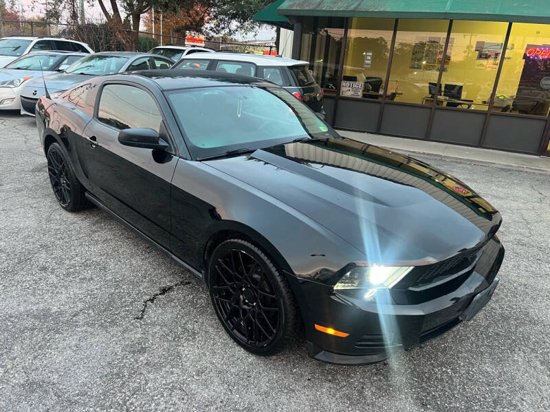 2012 Ford Mustang V6 photo 19