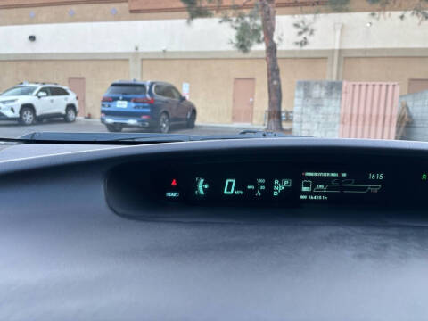 2015 Toyota Prius Two