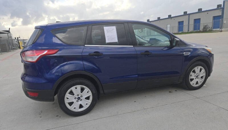 2016 Ford Escape S photo 18