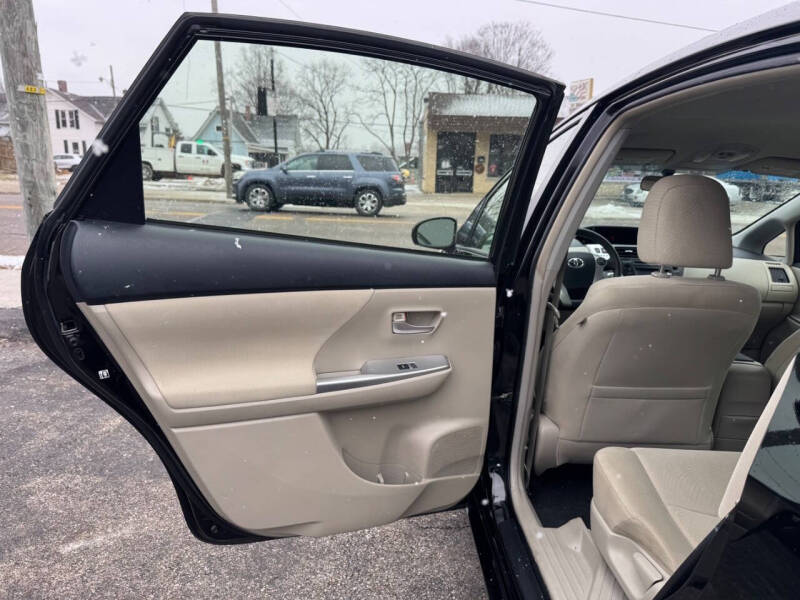 2012 Toyota Prius v Two