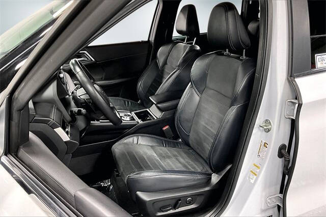 2022 Mitsubishi Outlander SE