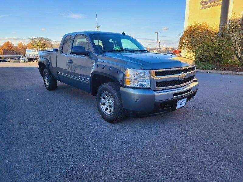 2011 Chevrolet Silverado 1500 for sale at Commonwealth Motors LLC in Moosic, PA