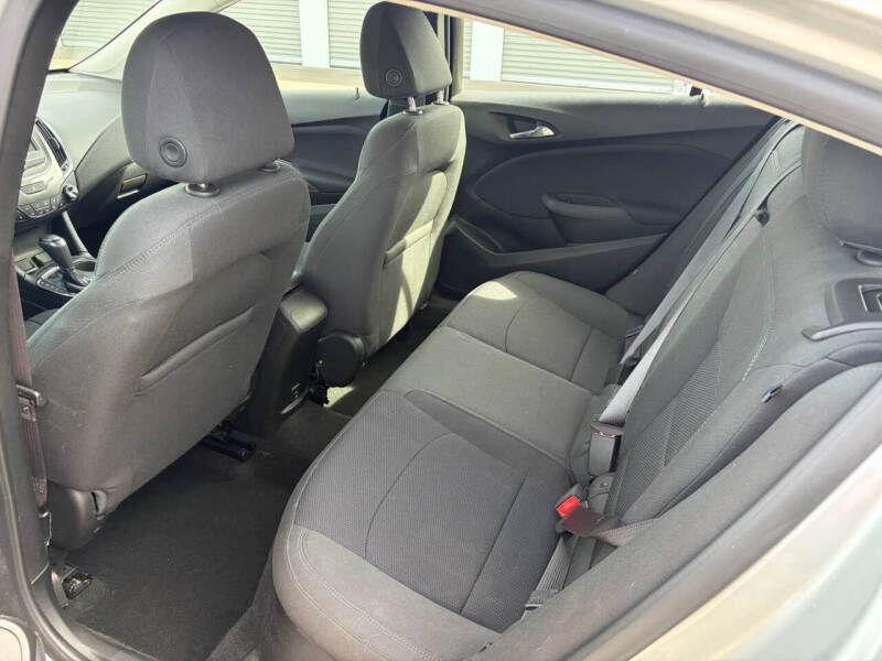 2017 Chevrolet Cruze LT Auto