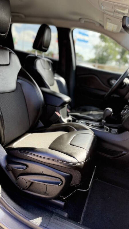 2020 Jeep Cherokee Altitude