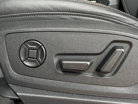 2021 Audi e-tron quattro Premium