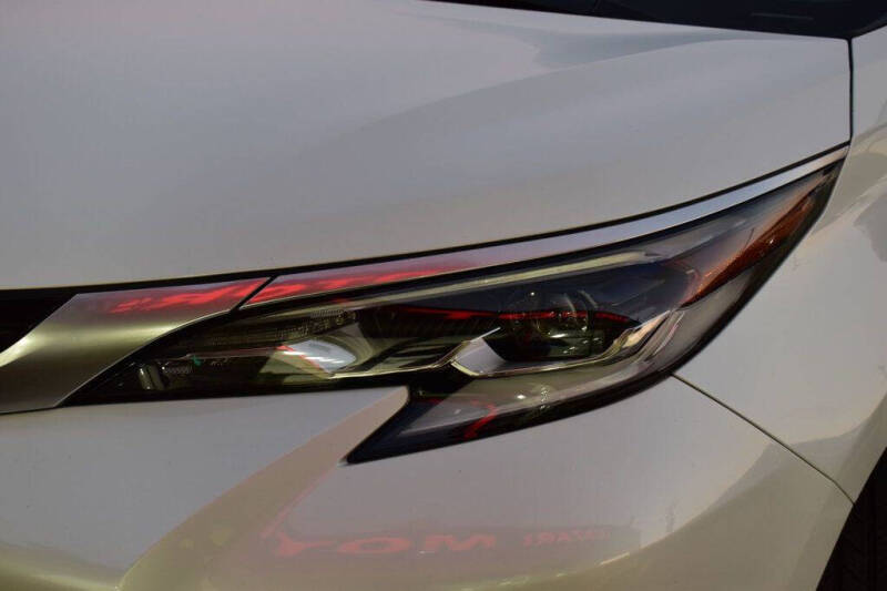 2022 Toyota Sienna Platinum 7-Passenger