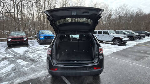 2023 Jeep Compass Latitude Lux