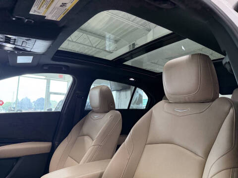 2024 Cadillac XT4 Luxury