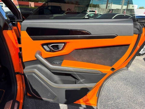 2022 Lamborghini Urus