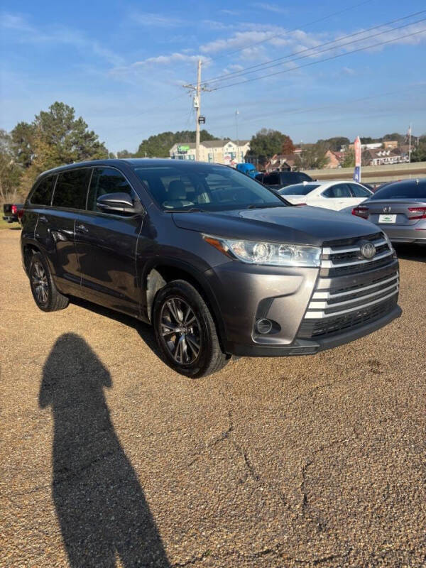 2017 Toyota Highlander LE