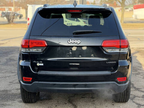 2016 Jeep Grand Cherokee Laredo