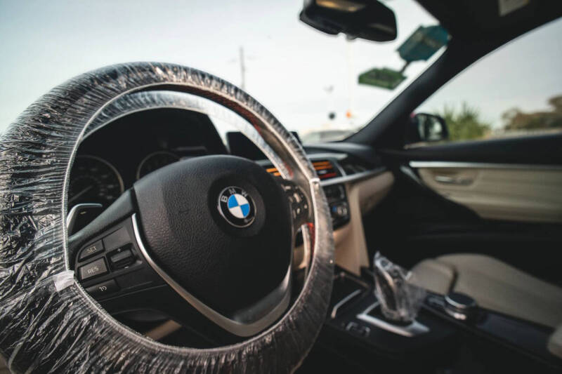 2018 BMW 3 Series 330i